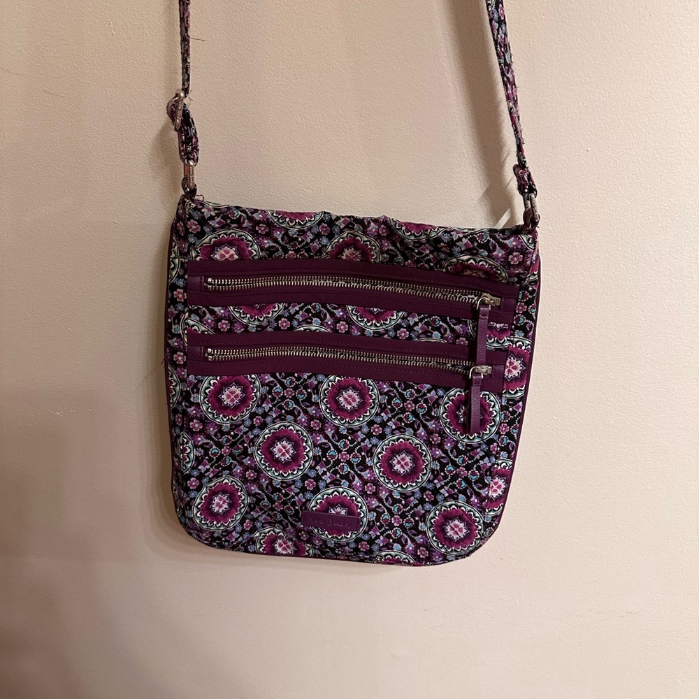 VERA Bradley Floral Patterned Crossbody Bag triple zip hipster